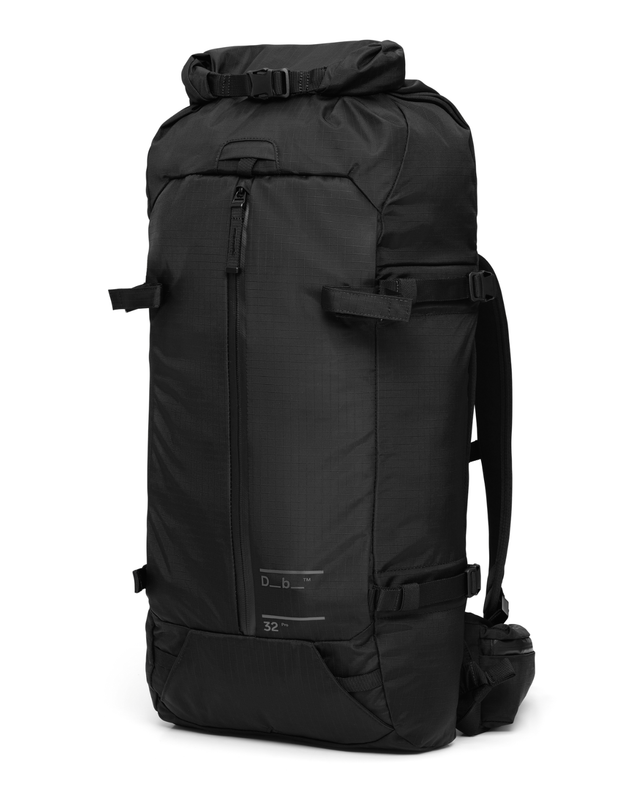 D_b_ Snow Pro Backpack 32L - Black Out  Alpingaraget