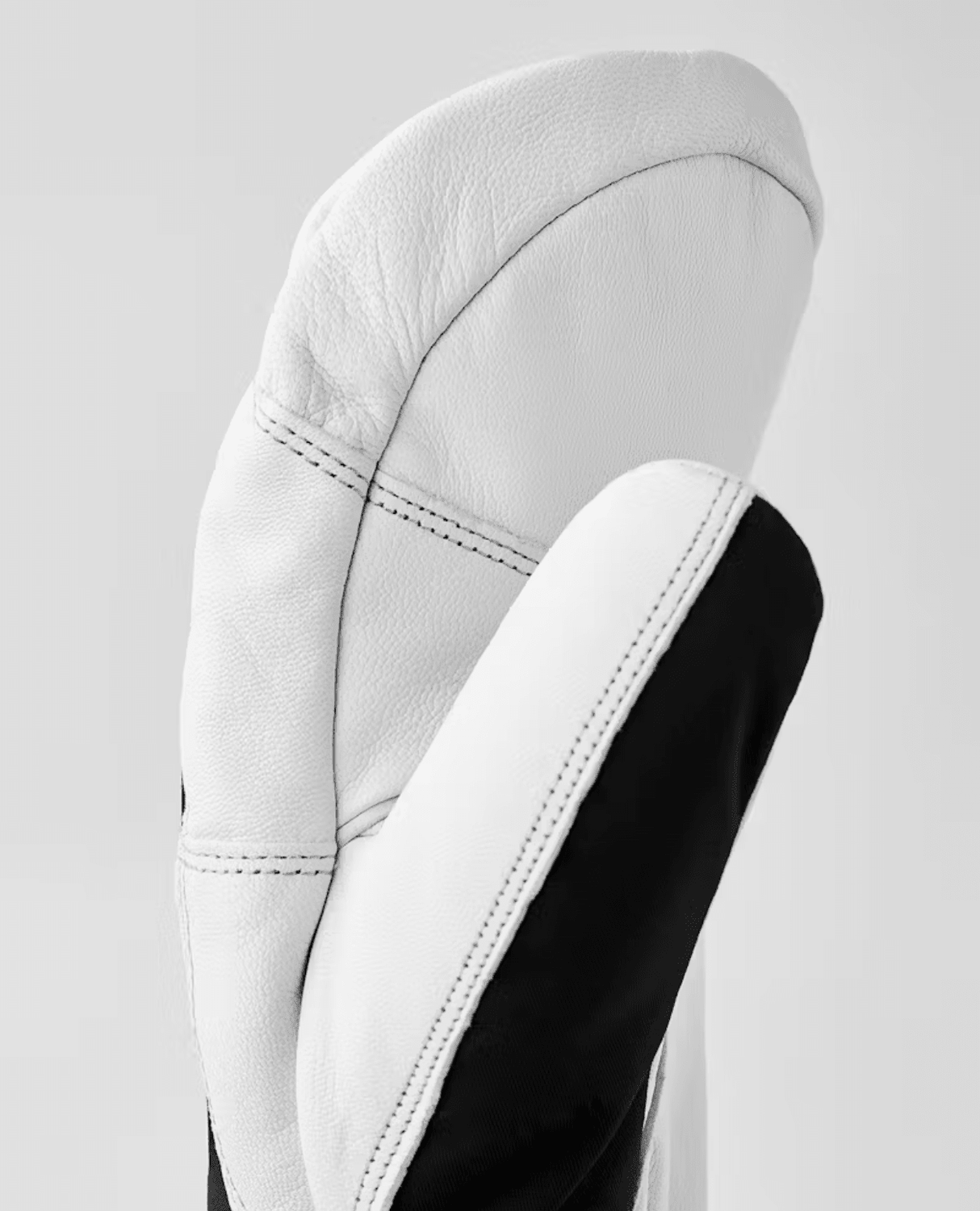 HESTRA Army Leather Extreme Mitt - Black/Offwhite - Handskar - Alpingaraget