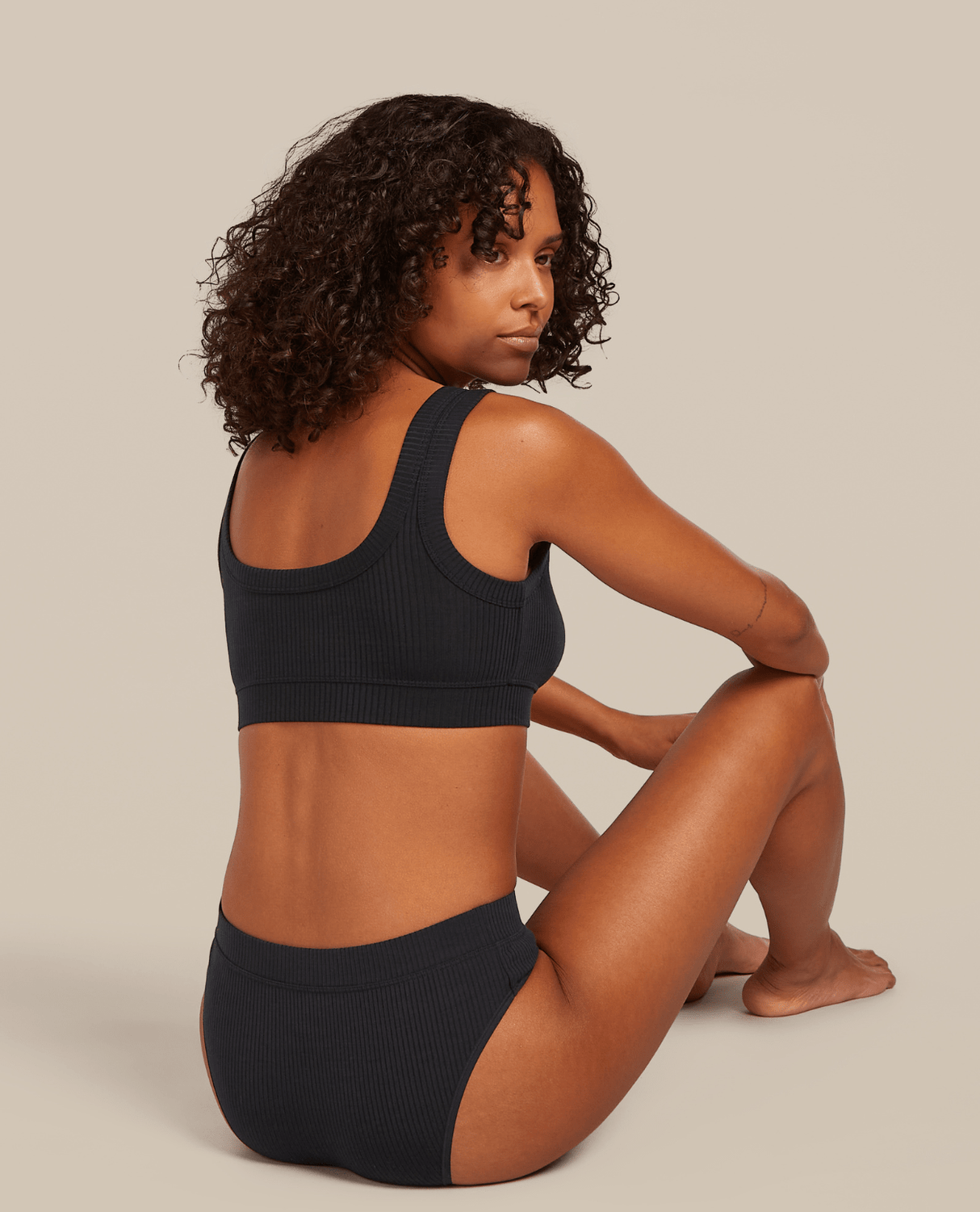 Icebreaker Women's Merino Blend Rib Lotus Bra - Black - Underkläder - Alpingaraget