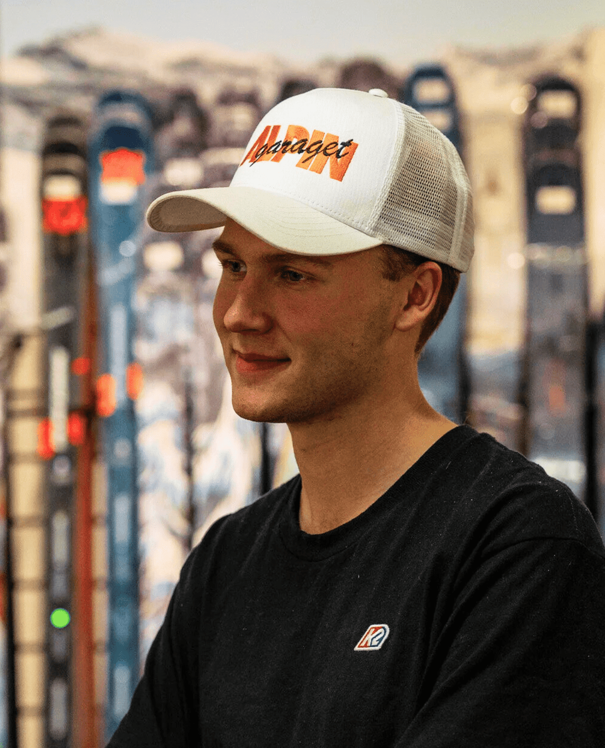 Alpingaraget Magnus Logo Trucker Hat - Vit - Mössor - Alpingaraget