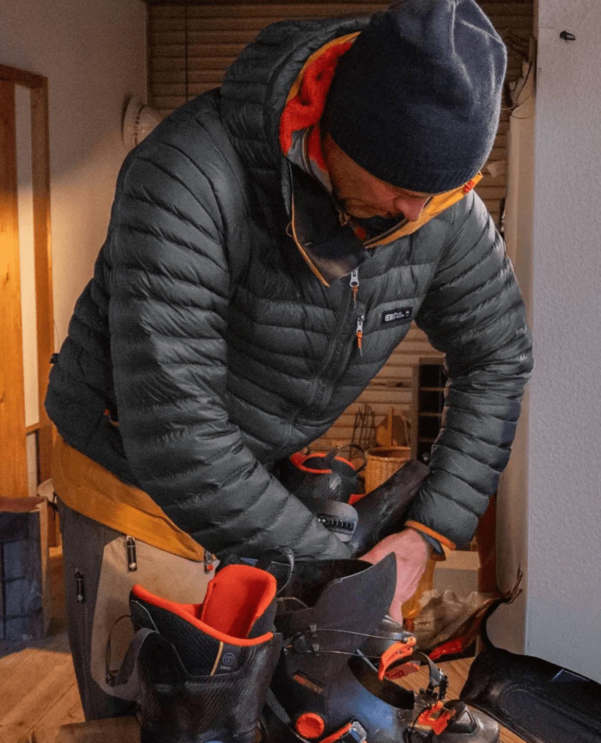 Elevenate Mens Cirrus Down Jacket - Gray Green - Mellanlager - Alpingaraget