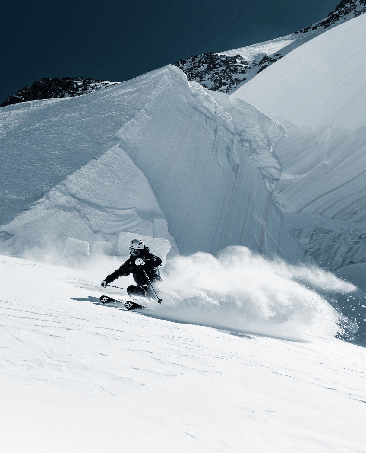 Völkl Blaze 94 - Black 25/26 - Allmountainskidor - Alpingaraget