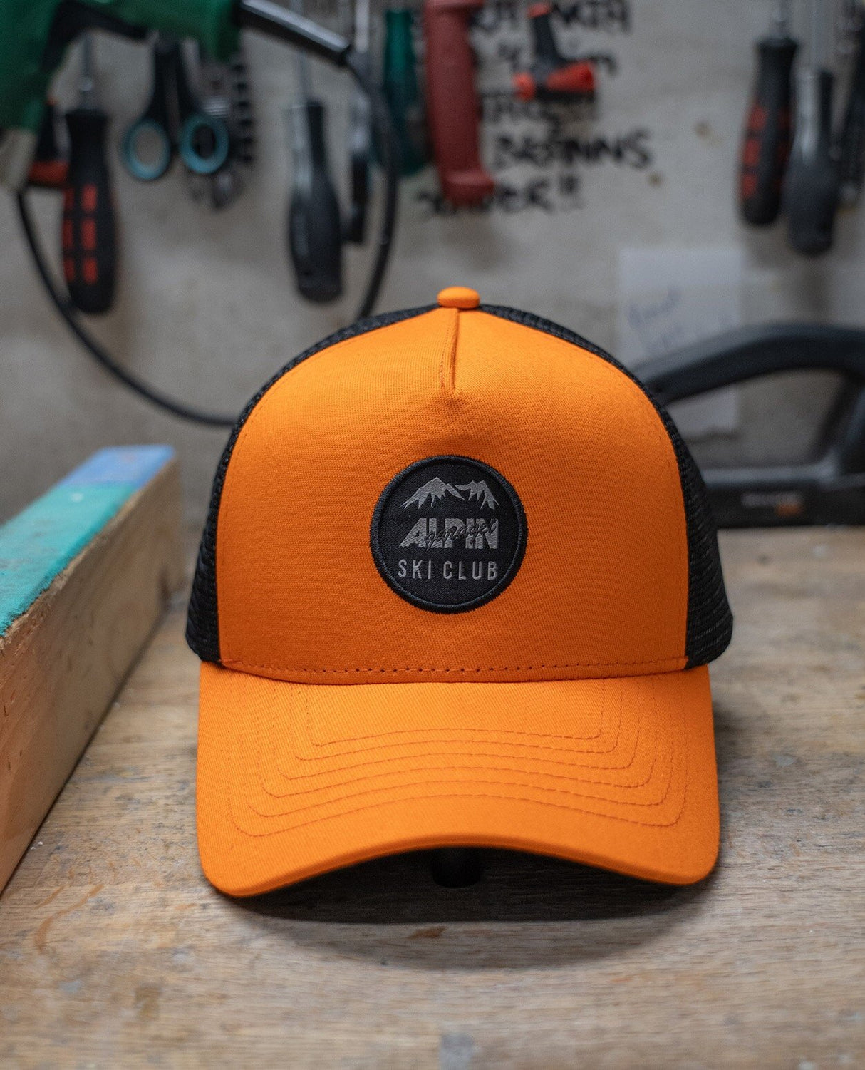 Alpingaraget Ski Club - Orange/Svart - KlÀdtillbehör - Alpingaraget