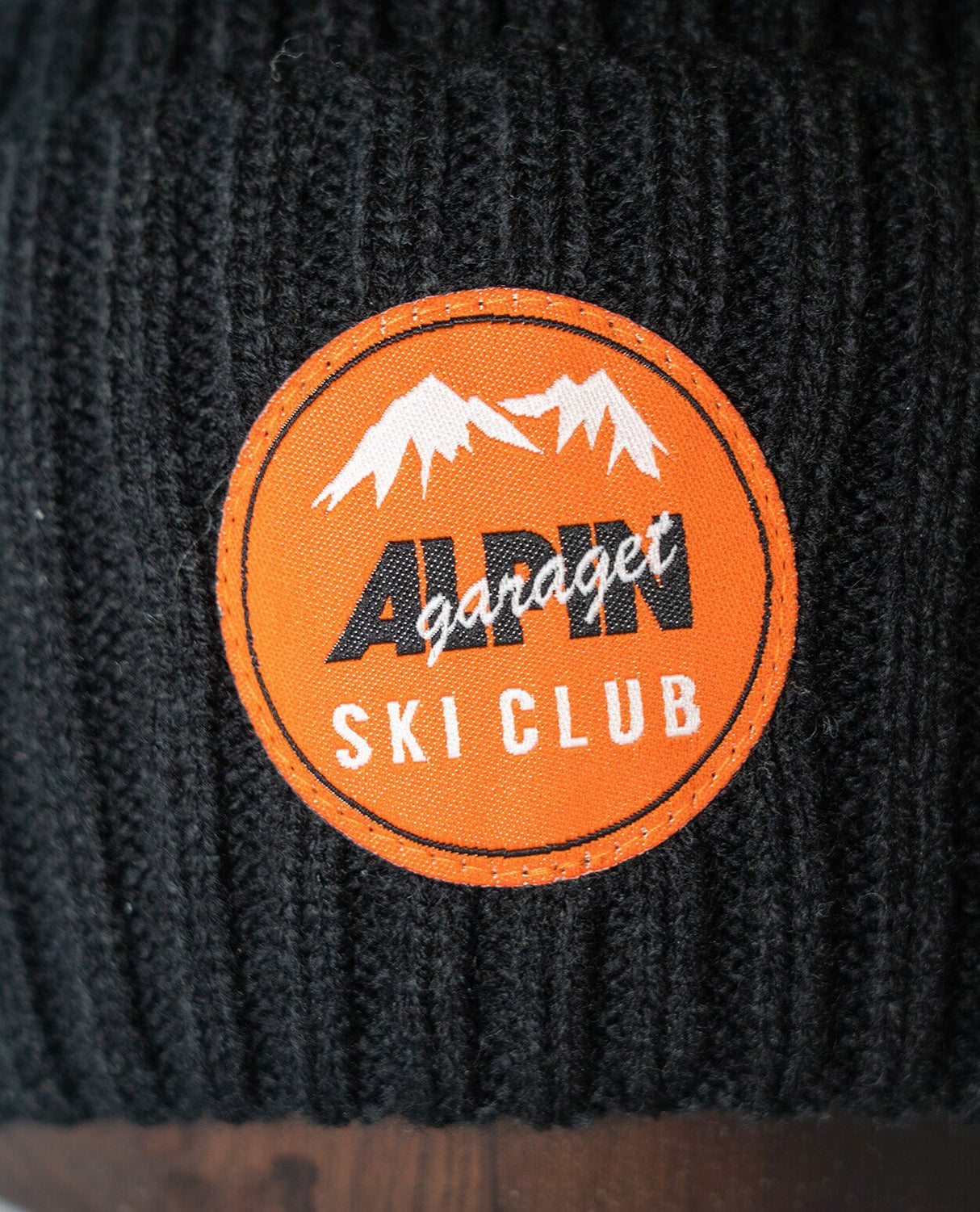 Alpingaraget Edvin Ski Club - Orange - Mössor - Alpingaraget