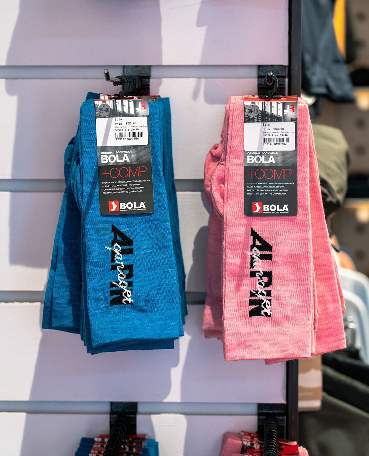 Alpingaraget Skidstrumpa Comp+ - Rosa - Strumpor - Alpingaraget