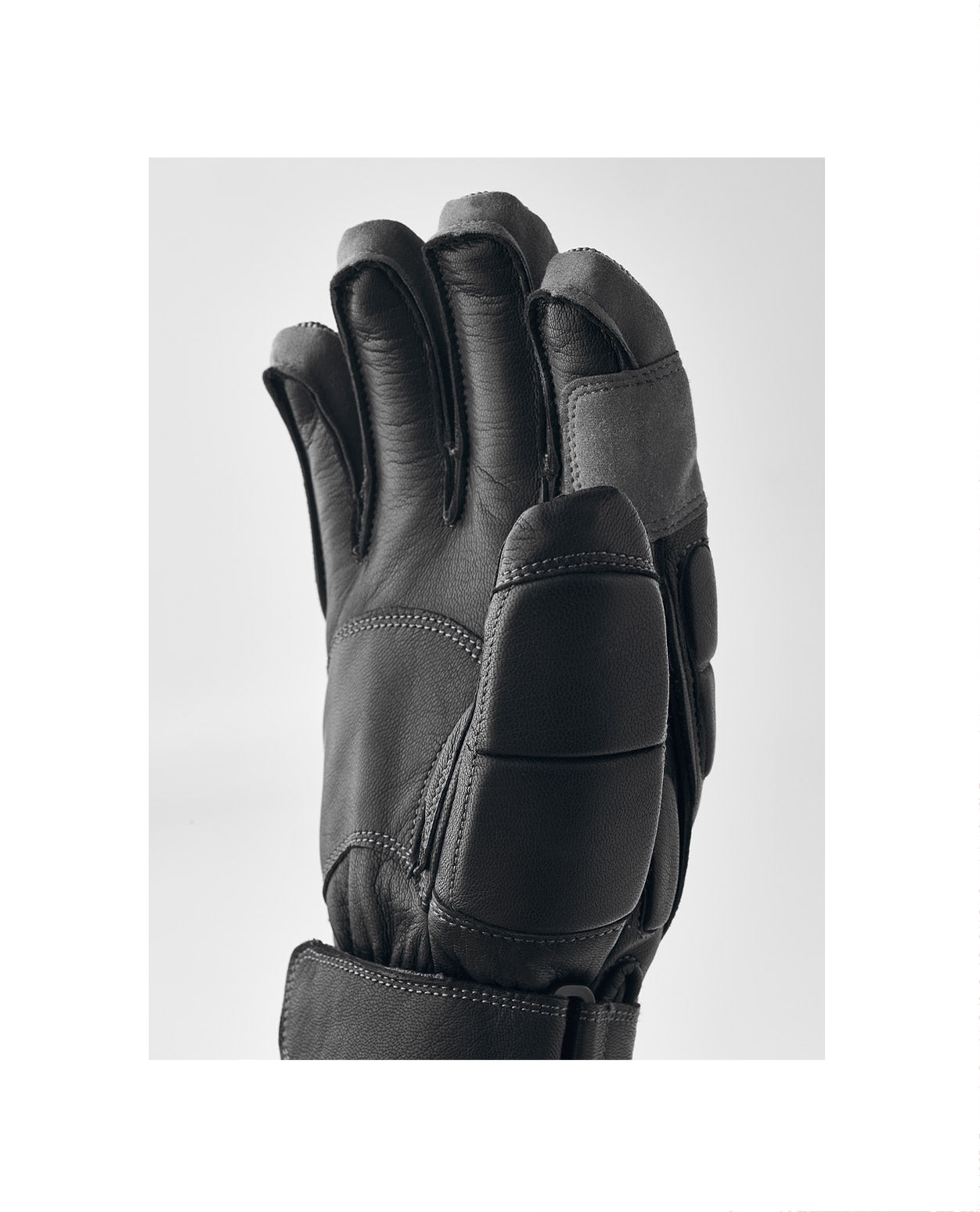 Hestra GSL Race Comp - Black White - Alpingaraget