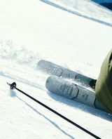 Völkl M7 Mantra Women 26/27 – allmountainskidor som skär genom snön i pisten