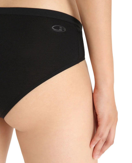 Icebreaker Siren Hipkini damunderkläder i svart design med diskret logga på sidan.