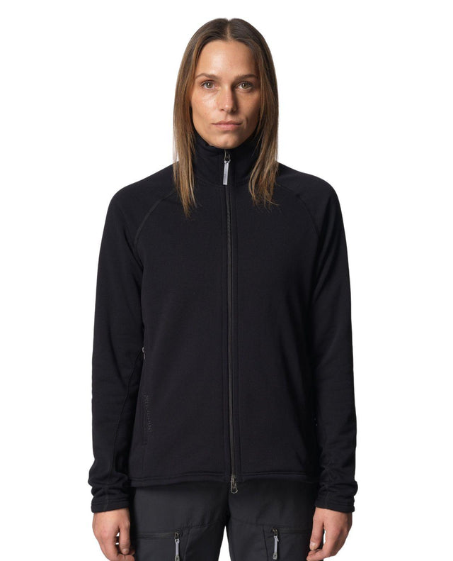 Houdini Power Up Jacket Women i svart färg visad framifrån på en modell.