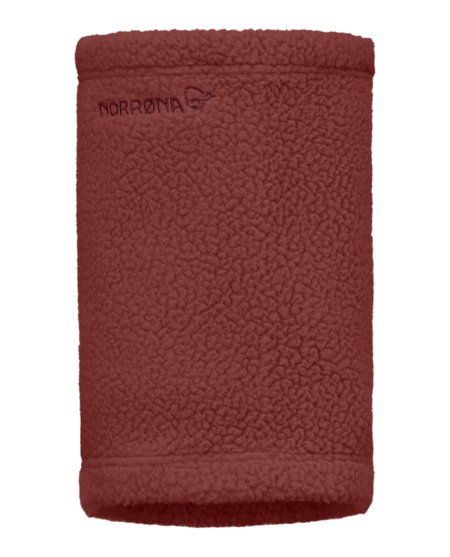Norrøna /29 warm3 Neck - Vinröd buff i mjuk fleecematerial för sköna dagar i skidbacken.