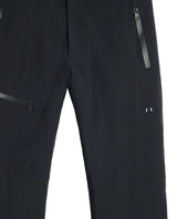 J.Lindeberg Crue Suspender Pant Men - Detaljbild på svarta skidbyxor med dragkedjor