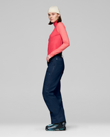 Norrøna Lofoten Gore-Tex Insulated Pants Women - Indigo Night skidbyxor på modell