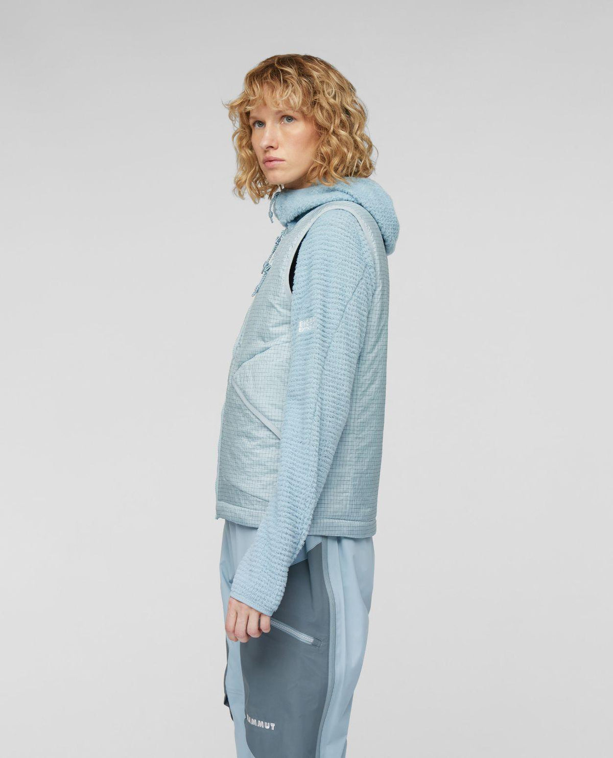 Mammut Eiger Free Light IN Vest Women i färgen Nebla – lätt och smidig damväst för friåkning och toppturer