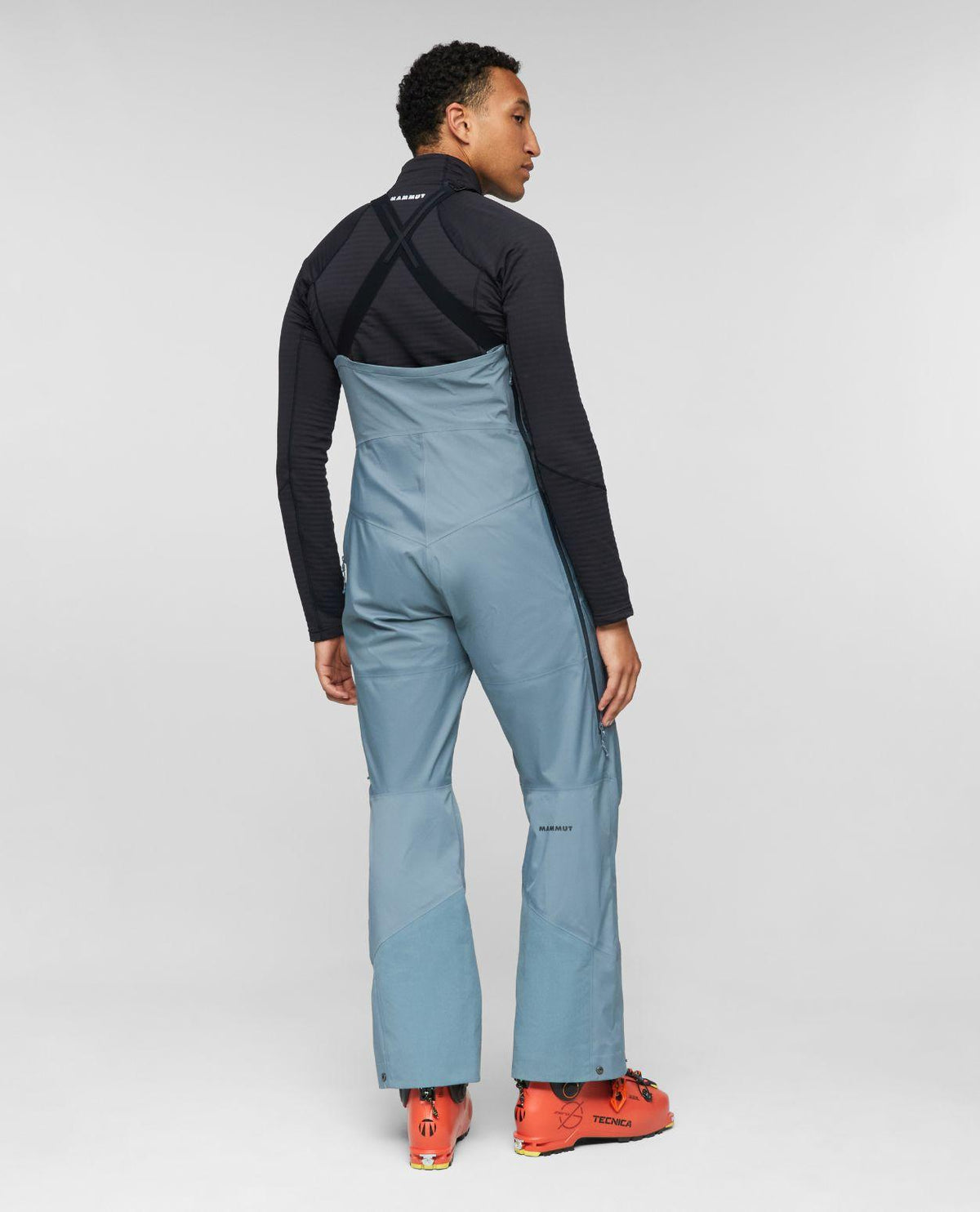 Mammut Haldigrat HS Bib Pants Men - Strata bakifrån på skidåkare