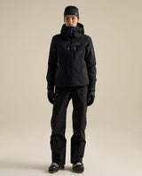 Arc'teryx Rush Jacket Women i färgerna svart och violectric framifrån, en teknisk skidjacka för dam.