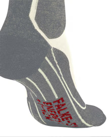 FALKE SK4 Advanced Compression Light Women Skiing Knee-high socks - Off-White - Alpingaraget