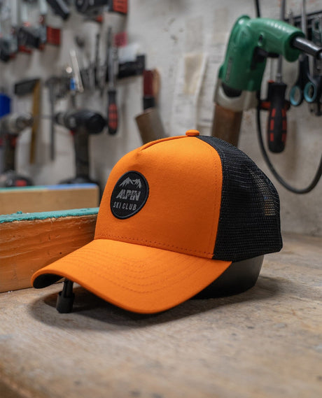 Alpingaraget Ski Club - Orange/Svart - Klädtillbehör - Alpingaraget