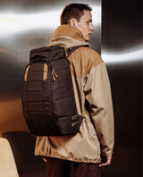 D_b_ Hugger Backpack 30L - Espresso  Alpingaraget