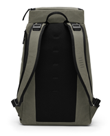 D_b_ Hugger Backpack 30L - Forest Green  Alpingaraget