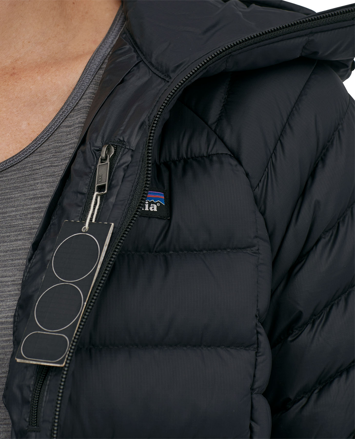 Patagonia W Down Sweater Hoody - Black - Alpingaraget